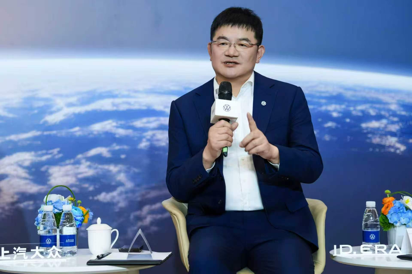 重仓入局增程，五问上汽大众：后来者如何突围？