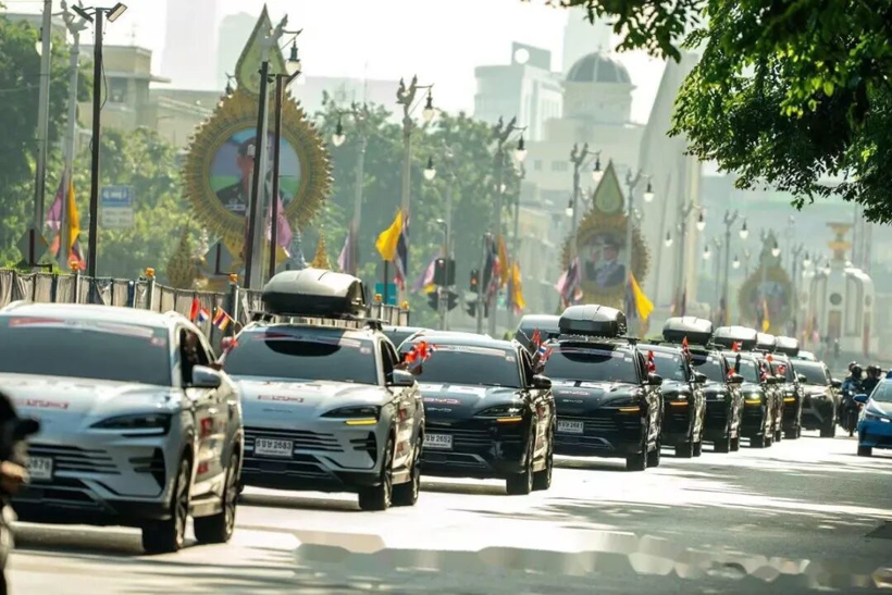 中国新能源汽车，接住了这泼天富贵